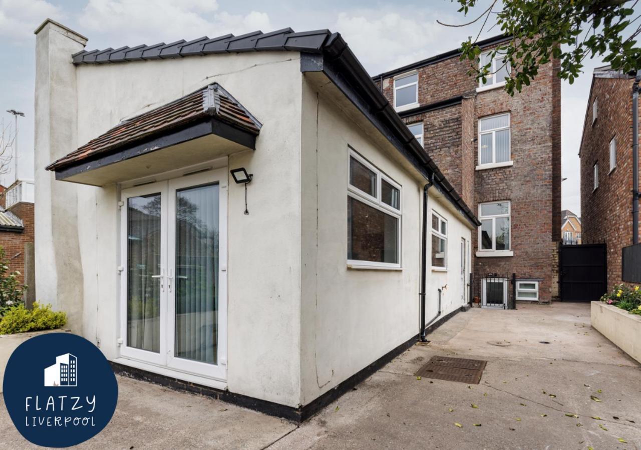 Flatzy - 6 Bed Oasis Close To Football Stadiums Liverpool Extérieur photo